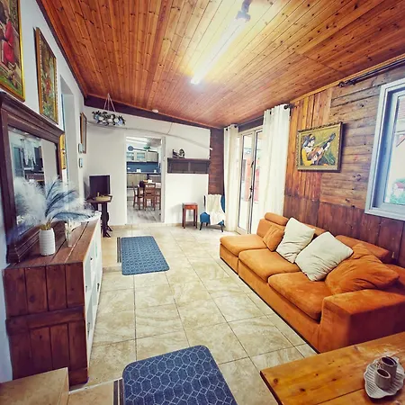 Mamas Summer House