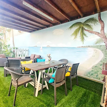 Mamas Summer House Larnaca